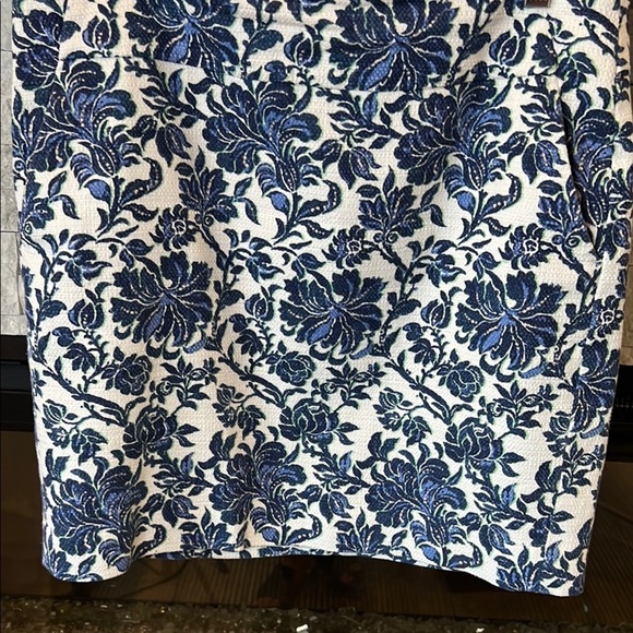 Ann Taylor Blue and White Cotton Blend Skirt size 10 - Picture 5 of 9
